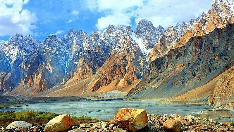 Hunza valley places to visit in Pakistan